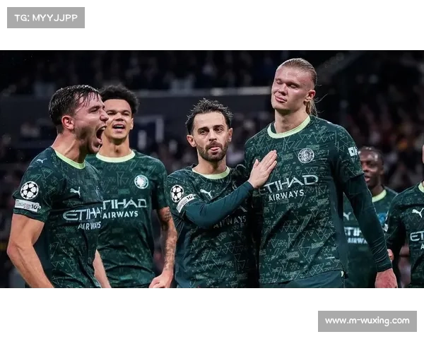 吕迪格禁区内抱摔送点,裁判判罚引发争议 吕迪格禁区内抱摔送点,裁判判罚引发争议