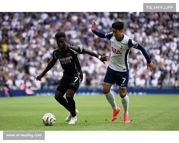 北伦敦德比落幕，埃泽戴帽后跪地长啸点燃酋长球场