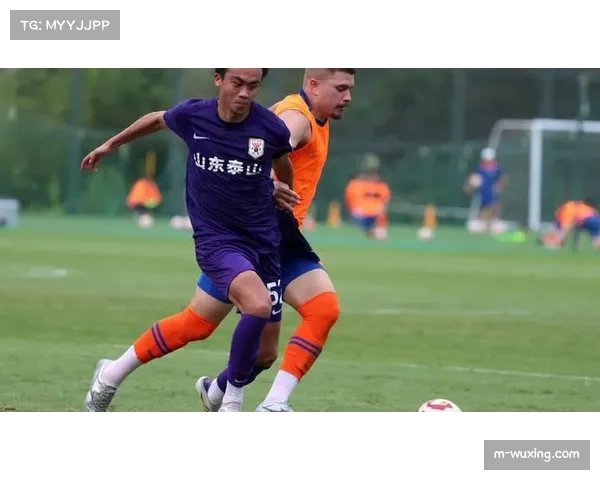 【2026年4月中超联赛·非赛事·群众体育中超俱乐部开放日，数百名小球员走进训练基地体验